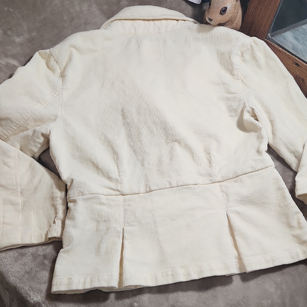 Tulle Cream Corduroy Button-Front Blazer - Picture 9 of 11